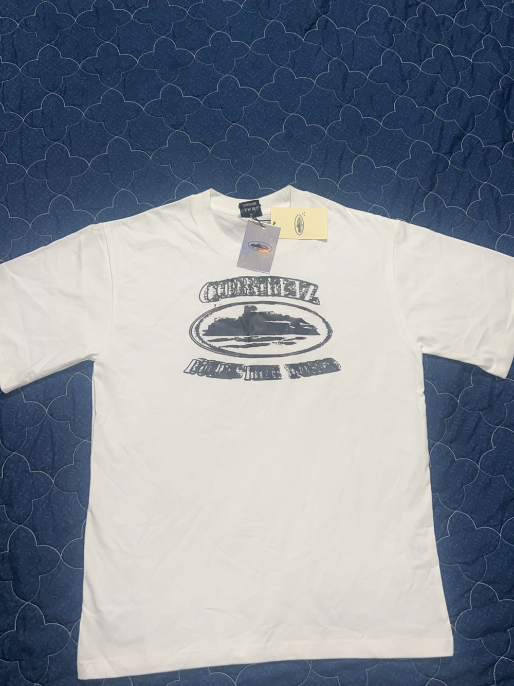 Men's White Graphic Short-Sleeve Tee - Crew Neck